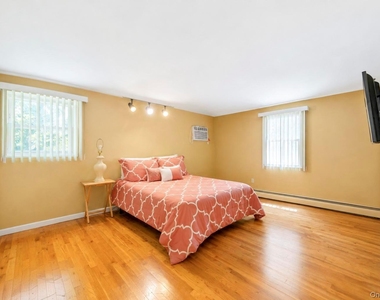 25 Hewes Street - Photo Thumbnail 36
