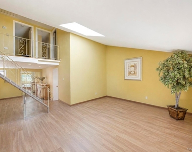 25 Hewes Street - Photo Thumbnail 25