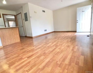 331 W Post Road - Photo Thumbnail 3