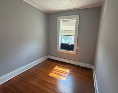 1013 Jericho Turnpike - Photo Thumbnail 5
