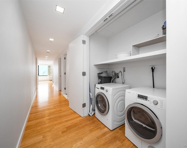 39-16 Prince Street - Photo Thumbnail 9
