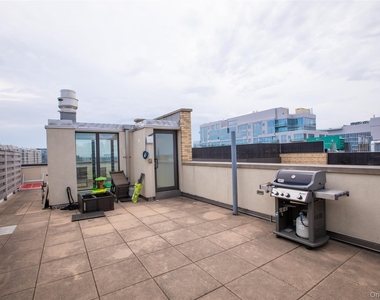 39-16 Prince Street - Photo Thumbnail 17