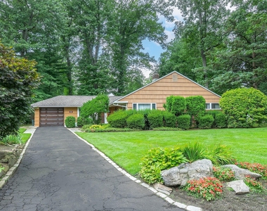 7 Appletree Lane - Photo Thumbnail 1