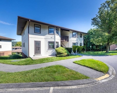 16d Essex Place - Photo Thumbnail 1