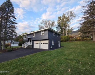 3 Mohawk View Road - Photo Thumbnail 4