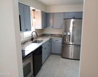 3 Mohawk View Road - Photo Thumbnail 11