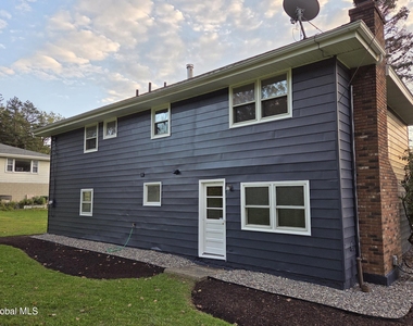 3 Mohawk View Road - Photo Thumbnail 2