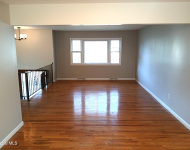 3 Mohawk View Road - Photo Thumbnail 10