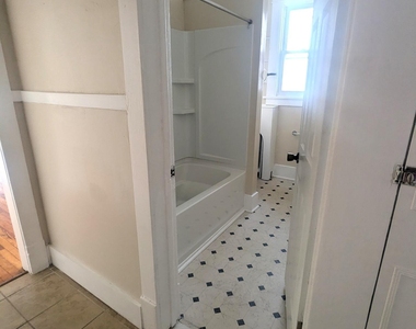 44 Harris Avenue - Photo Thumbnail 14