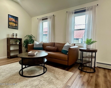 59 S Franklin Street - Photo Thumbnail 2