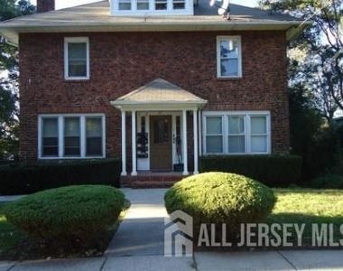 37 Highland Avenue - Photo Thumbnail 2