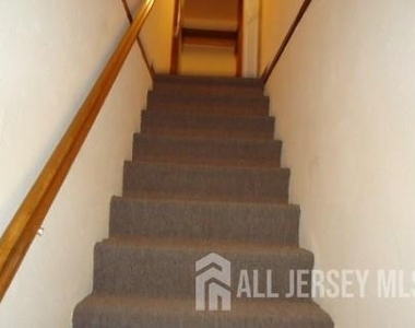 37 Highland Avenue - Photo Thumbnail 4