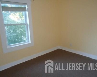 37 Highland Avenue - Photo Thumbnail 5