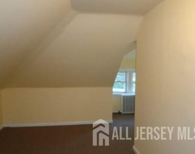 37 Highland Avenue - Photo Thumbnail 3
