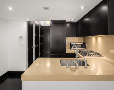254 Park Avenue S - Photo Thumbnail 6