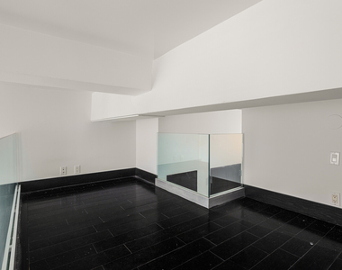 254 Park Avenue S - Photo Thumbnail 4