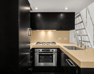 254 Park Avenue S - Photo Thumbnail 5
