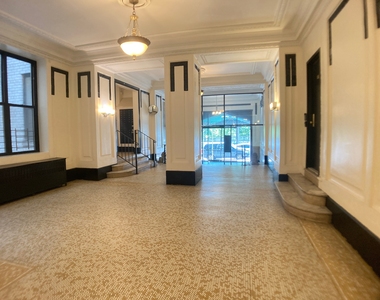 676 Riverside Drive - Photo Thumbnail 11