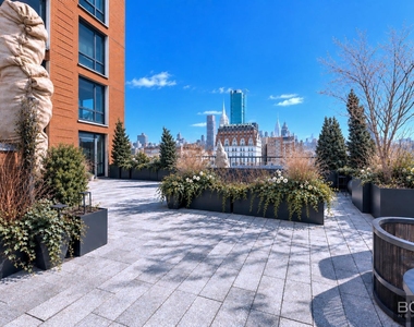1 Irving Place - Photo Thumbnail 10