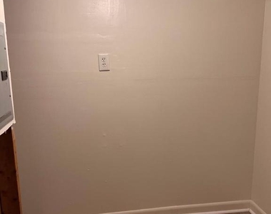 202 S Samuel Street - Photo Thumbnail 6
