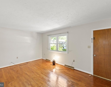 445 Royal Street - Photo Thumbnail 4