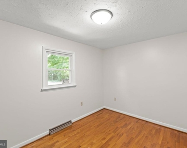 445 Royal Street - Photo Thumbnail 7