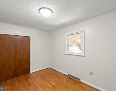 445 Royal Street - Photo Thumbnail 8