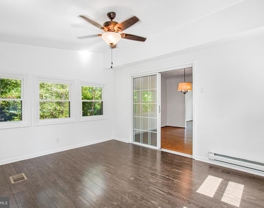 43 Green Leaf Terrace - Photo Thumbnail 12
