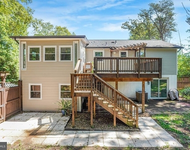 43 Green Leaf Terrace - Photo Thumbnail 36