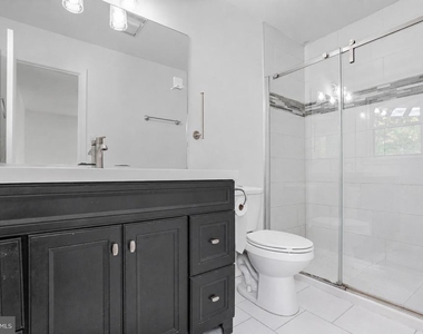 43 Green Leaf Terrace - Photo Thumbnail 21