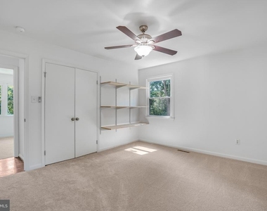 43 Green Leaf Terrace - Photo Thumbnail 19