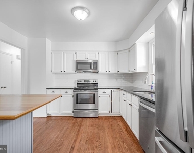 43 Green Leaf Terrace - Photo Thumbnail 13
