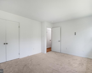 43 Green Leaf Terrace - Photo Thumbnail 17