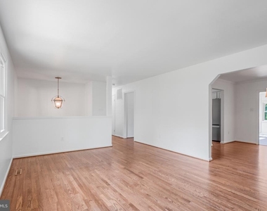 43 Green Leaf Terrace - Photo Thumbnail 7