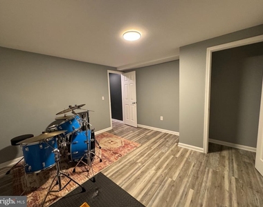 1002 Harbour Drive - Photo Thumbnail 25