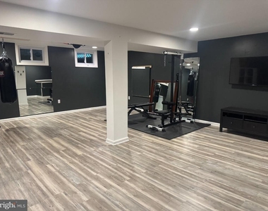 1002 Harbour Drive - Photo Thumbnail 19