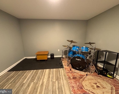 1002 Harbour Drive - Photo Thumbnail 24