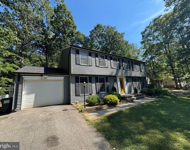 1002 Harbour Drive - Photo Thumbnail 1
