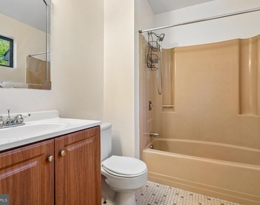15285 Flintlock Terrace - Photo Thumbnail 9