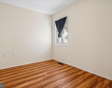 15285 Flintlock Terrace - Photo Thumbnail 10