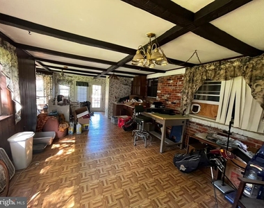 7840 Old Carolina Road - Photo Thumbnail 10