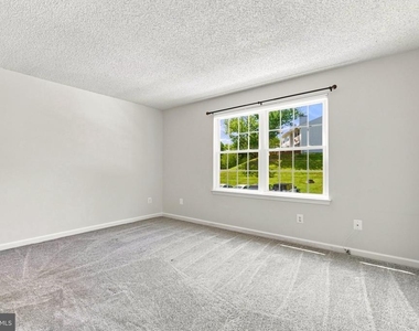 12213 Chaucer Lane - Photo Thumbnail 13