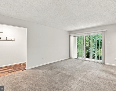 12213 Chaucer Lane - Photo Thumbnail 10
