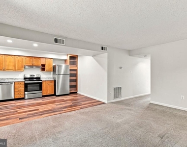12213 Chaucer Lane - Photo Thumbnail 12
