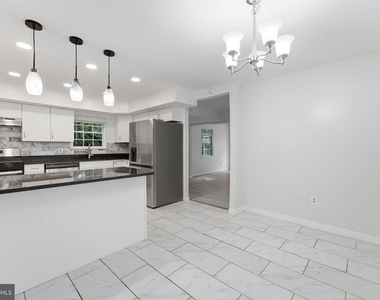 4200 Gerry Lane - Photo Thumbnail 5