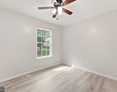 4200 Gerry Lane - Photo Thumbnail 9