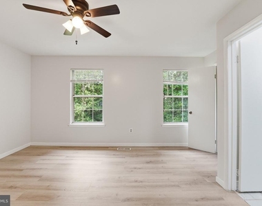 4200 Gerry Lane - Photo Thumbnail 15