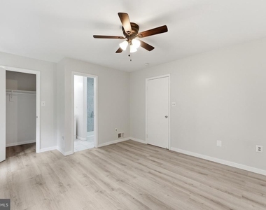 4200 Gerry Lane - Photo Thumbnail 16