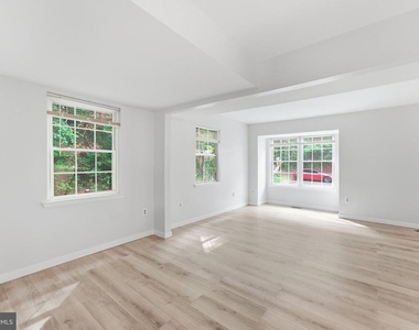 4200 Gerry Lane - Photo Thumbnail 4