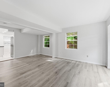 4200 Gerry Lane - Photo Thumbnail 2